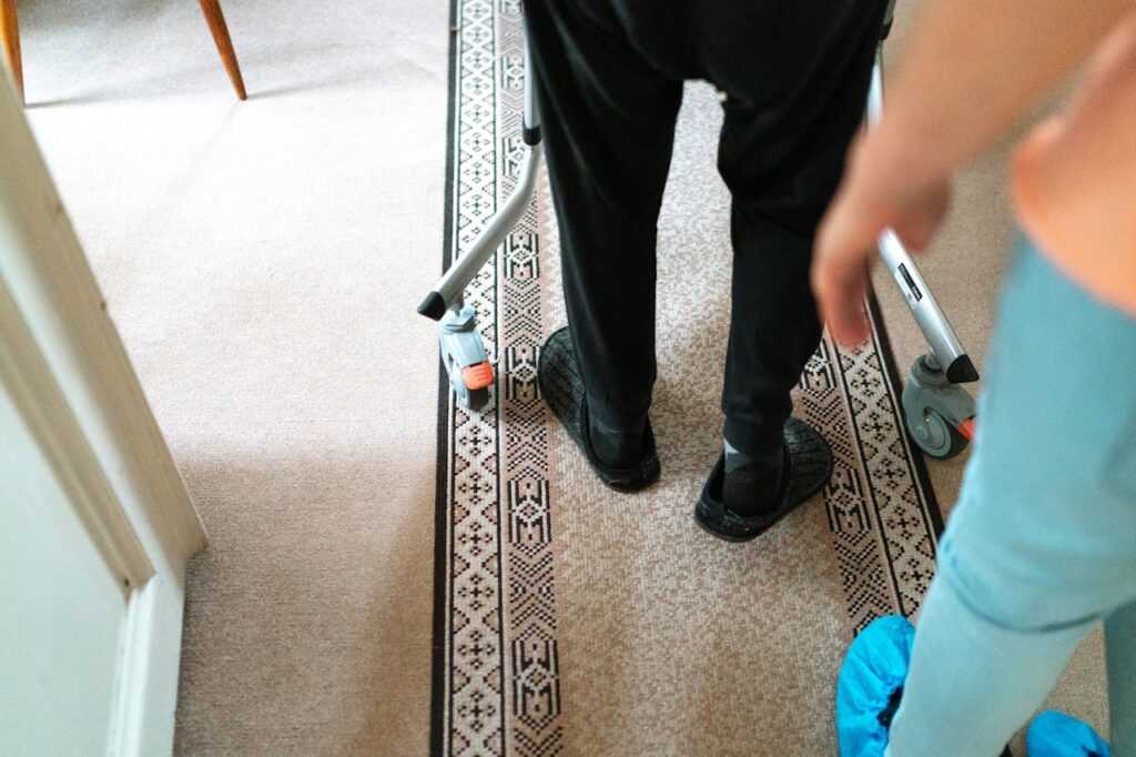 por qué se caen los mayores